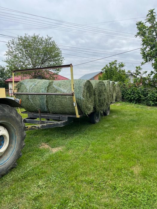 Vindem baloti rotunzi de  lucernă 2025