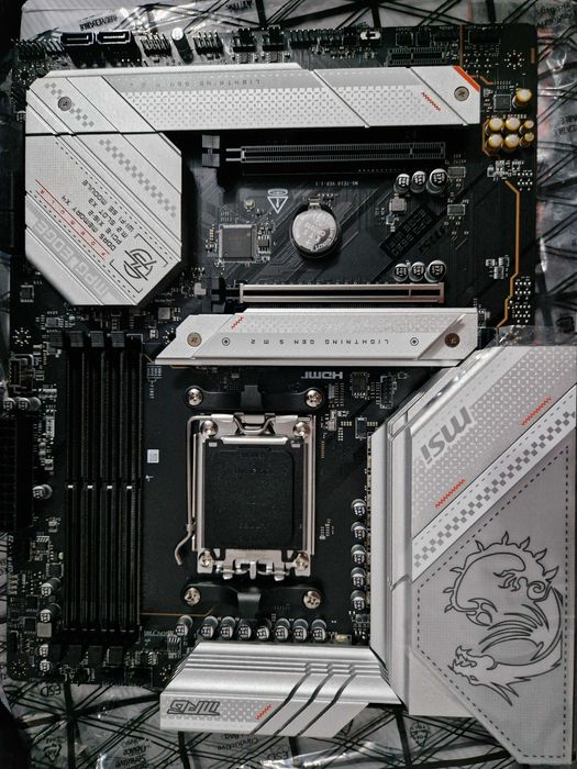 MSI MPG B650 Edge WI-FI - NOUA - 3 ani Garantie