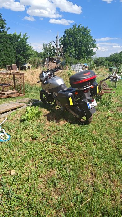Suzuki V-Strom 650
