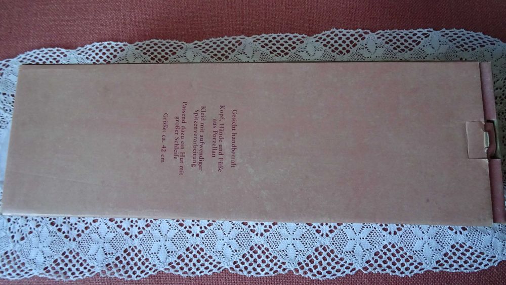 Голяма порцеланова кукла  Внос от Германия.