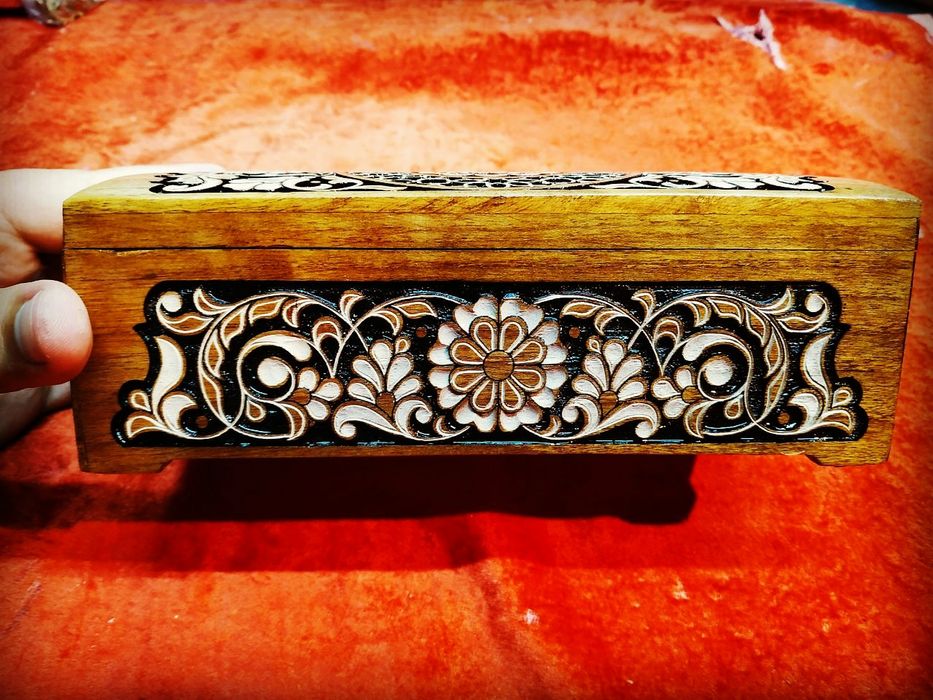 Yog'och quticha (yong'oq). Derevyannaya shkatulka (orex)