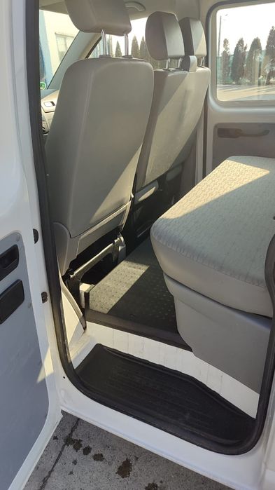 VW T5 Doka 2012 2.0 tdi Clima 6 locuri