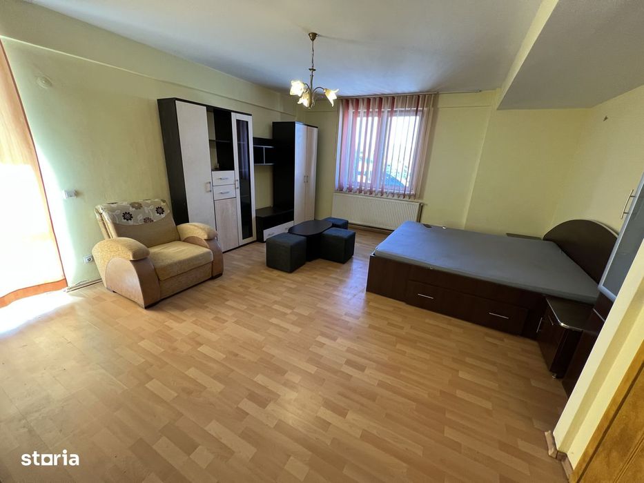 INCHIRIEZ apartament 1 camera spatios, zona Terezian