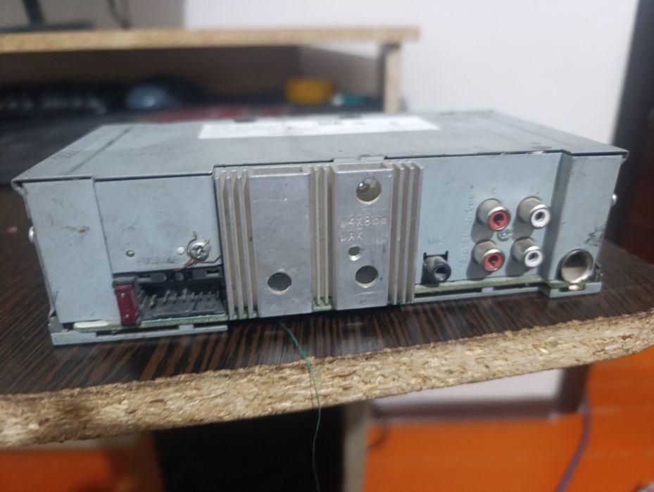 Мафон усидитель сабвуфер колонка