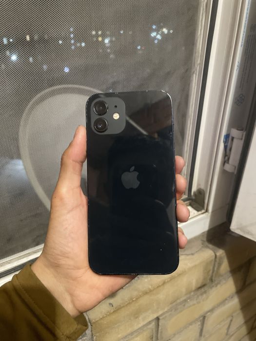 iPhone 12 Черный