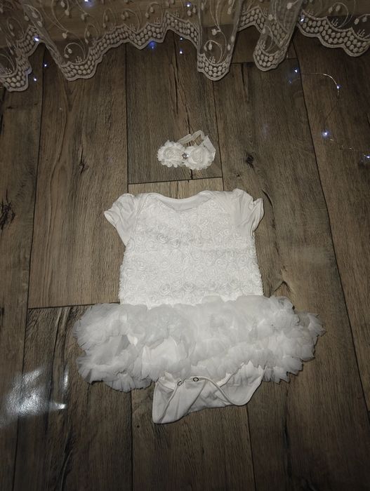 Продам бодики на девочку