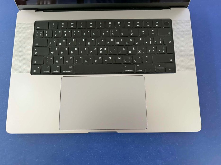 Apple MacBook Pro 16 M1 MAX, 32 Gb Ram, 512GB неразличим от нов