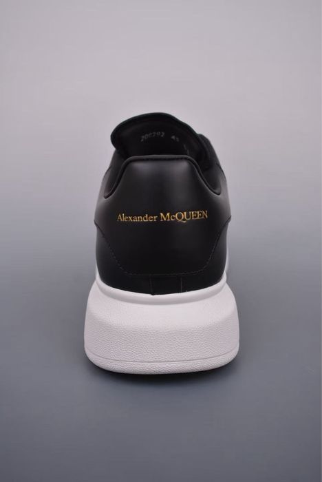 Alexander McQueen Oversized Sneaker Black/White