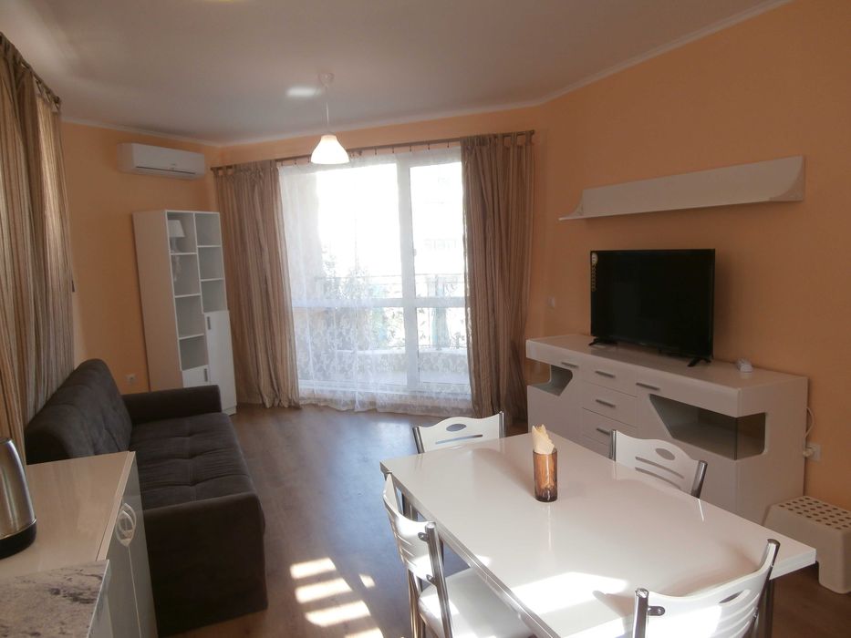 Дава се под наем Двустаен апартамент в Варна, Бриз - 81 кв.м за 600 € - Снимка #9