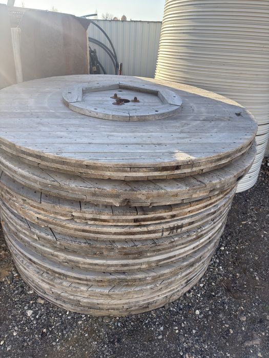 Агаш дөңгелек.  .