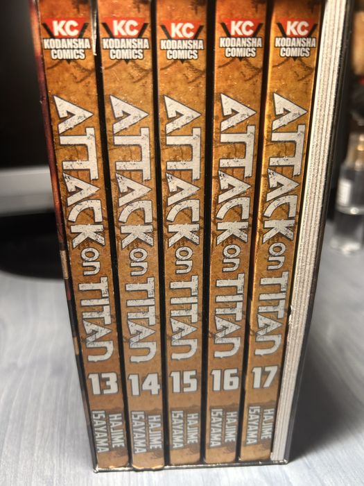 Set manga attack on titan nefolosite