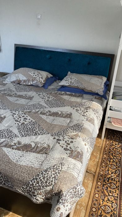 Продается спальный горнитур