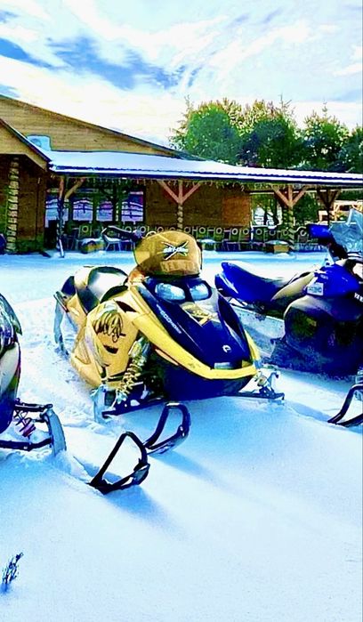 Snowmobil BRP Ski-Doo summit 600