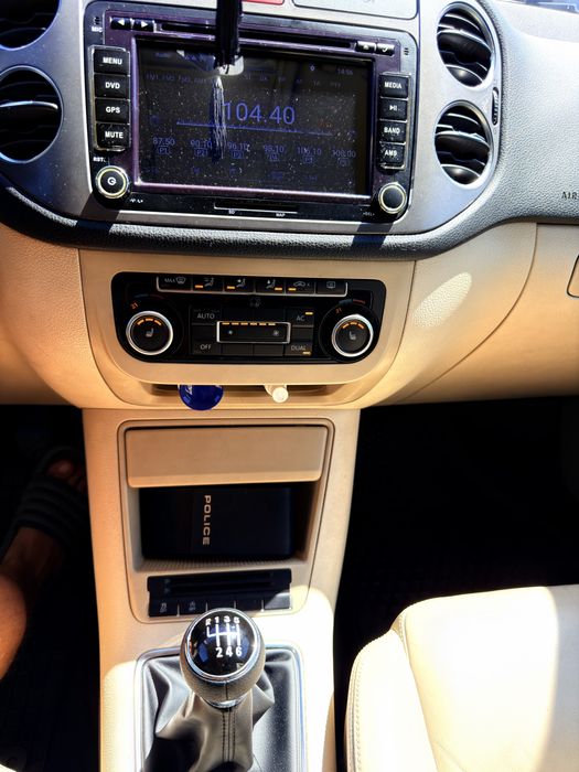 VOLKSWAGEN Tiguan 2011 — imagine 4