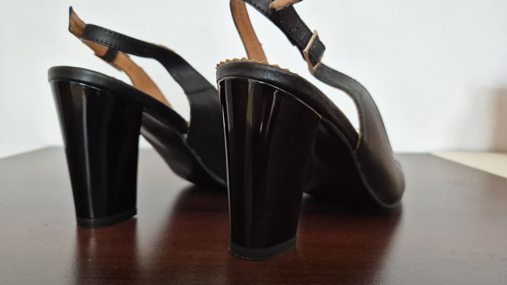 Pantofi de piele 37