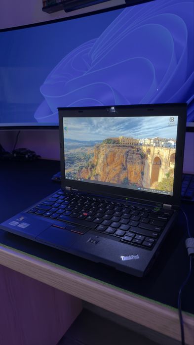 Lenovo Thinkpad x230 i5/4GB/256 SSD