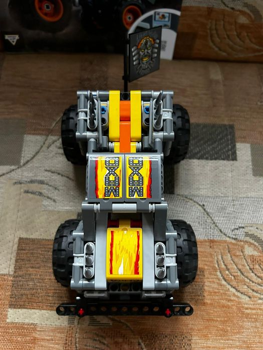 LEGO technic monster truck (42119)
