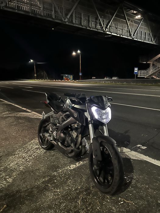 Ymaha mt 125.