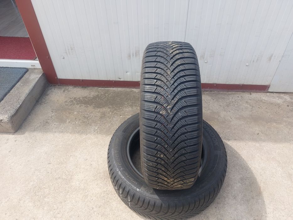 100 lei bucata! Doua anvelope M+S/IARNA 195 60 15 Hankook! 7 mm