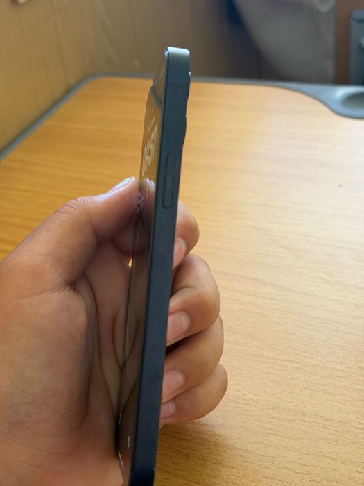 Vand Iphone 12 impecabil
