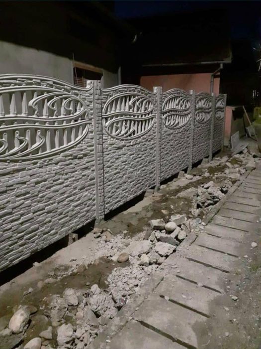 Gard din plăci de beton