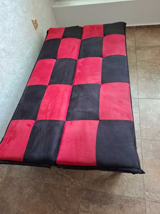 Диванче с функция сън