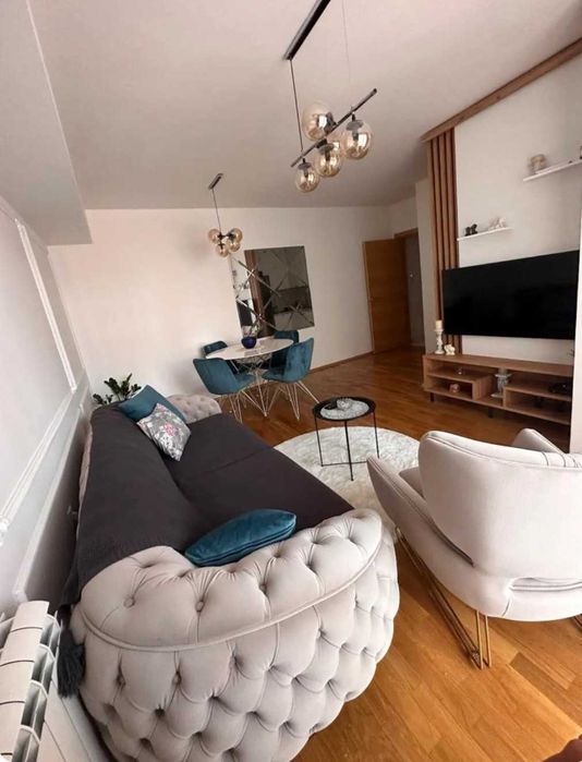 Дава се под наем Тристаен апартамент в Пловдив, Кючук Париж - 98 кв.м за 400 € - Снимка #1