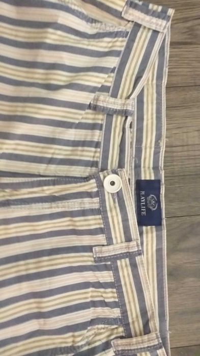 Мъжки оригинални дънки на Sisliy-40лв. и къси панталони хл -40лв.