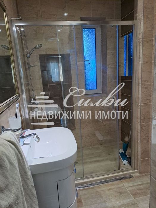 Дава се под наем Тристаен апартамент в Шумен, Военно училище - 90 кв.м за 331.5 € - Снимка #8