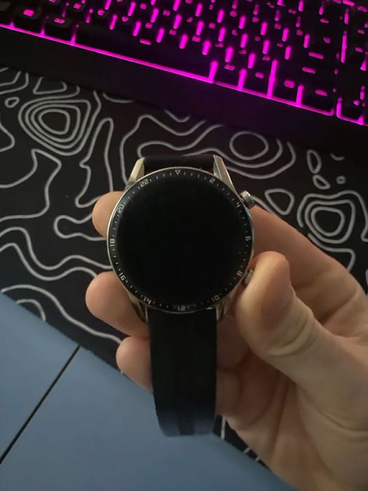 Отдaм дapoм смарт часы Huawei gt 2