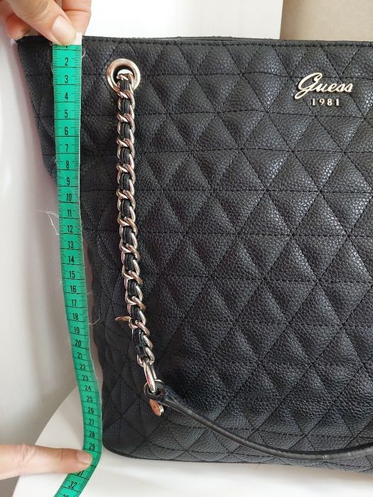 Дамска чанта Guess