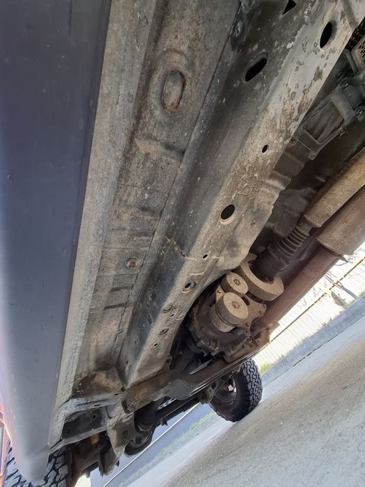 Vand Jeep Grand Cherokee autoutilitara  cu 4 locuri