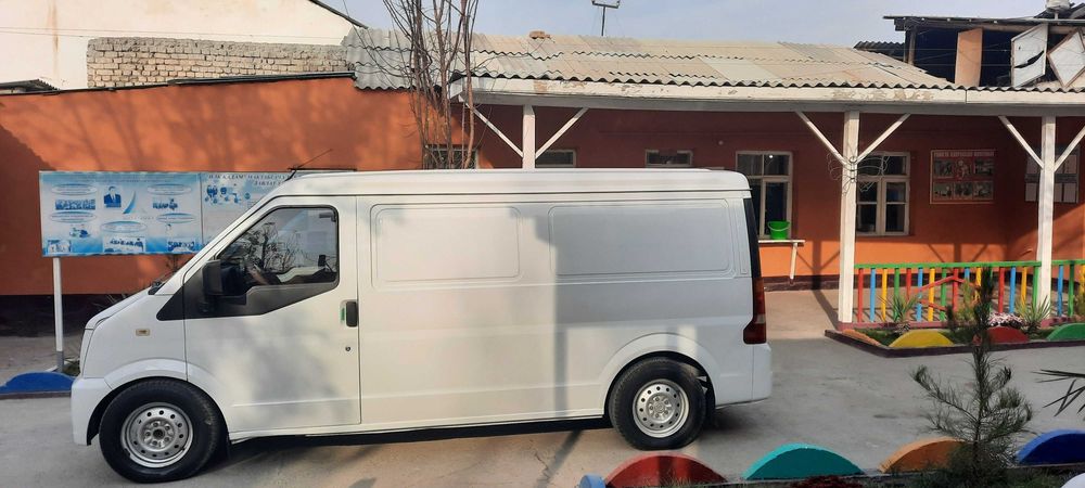 DONG FENG pannel van 2014