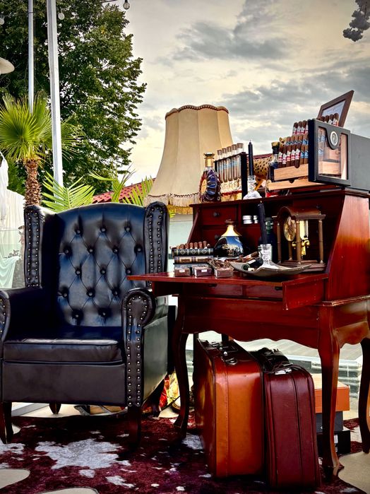Gentlemen Lounge - Cigar Bar & Special Drinks Corner