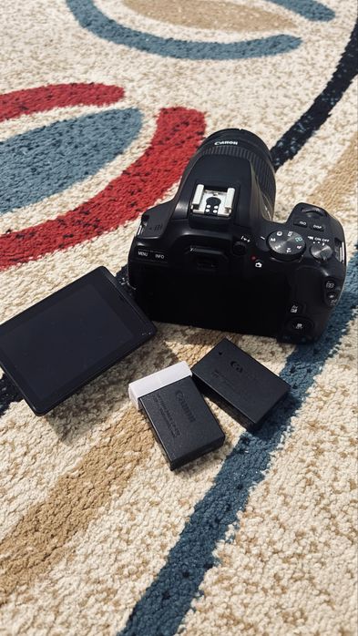 Canon 250D + 2 baterii originale!