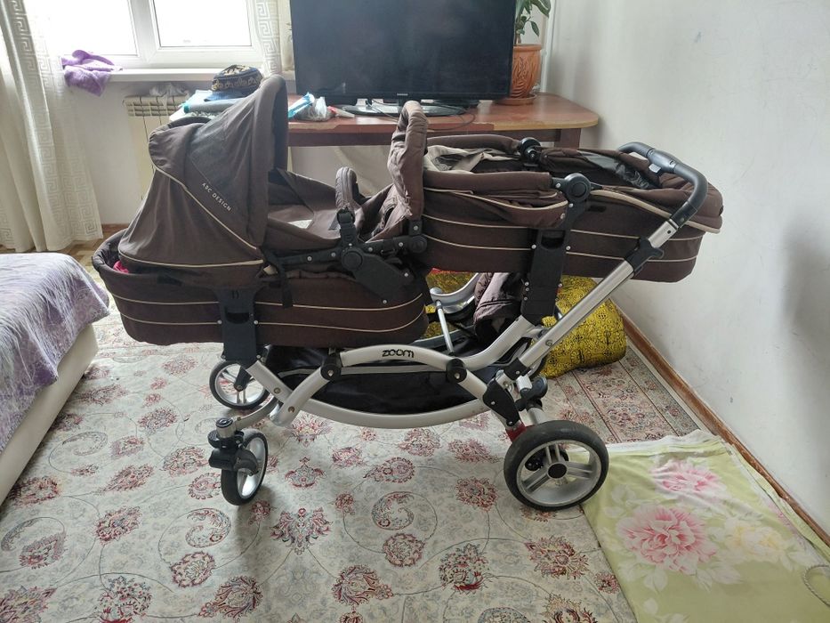 Коляска для близняшки