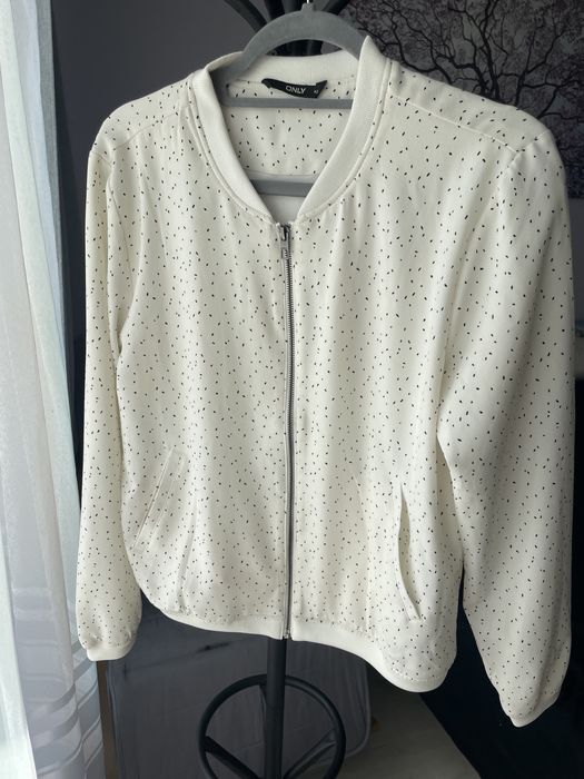 ONLY пролетно яке р.Л