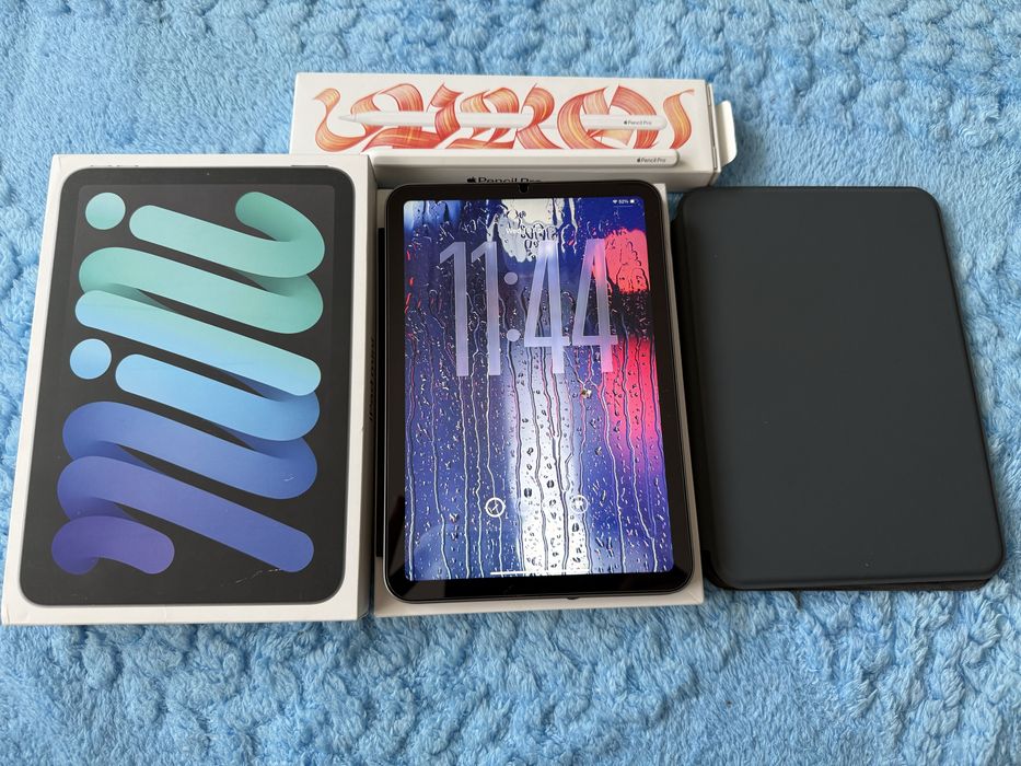 iPad Mini 7th Generation (2024) 256GB + Apple Pencil Pro + Smart Folio + Клавиатура