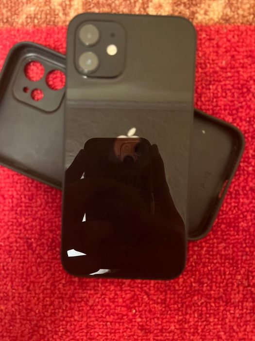 IPhone 12 в хорошом состоянии