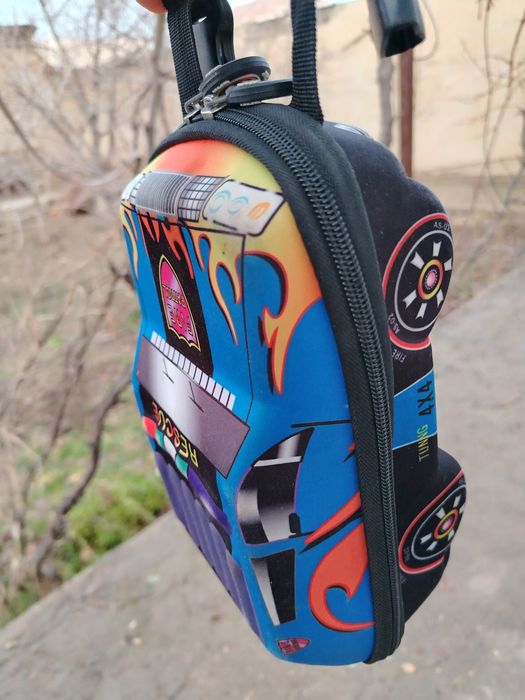 Сумки 3 шт по в комплекте 100 тысяч, по шт 40 тысяч сум