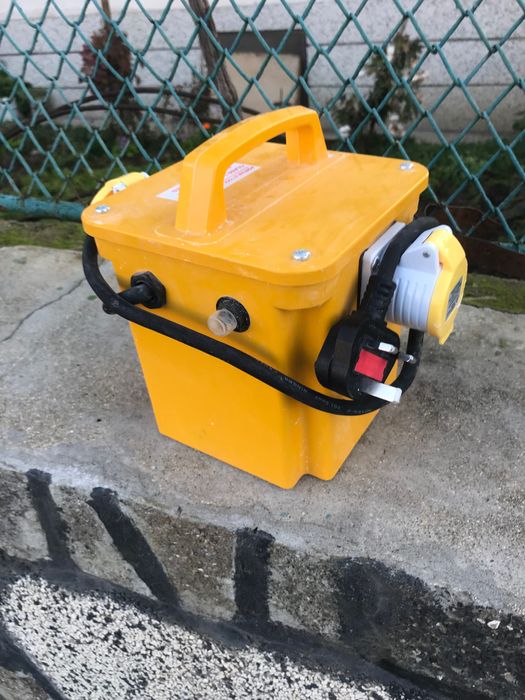 Трансформатор  от 220в- на 110 в