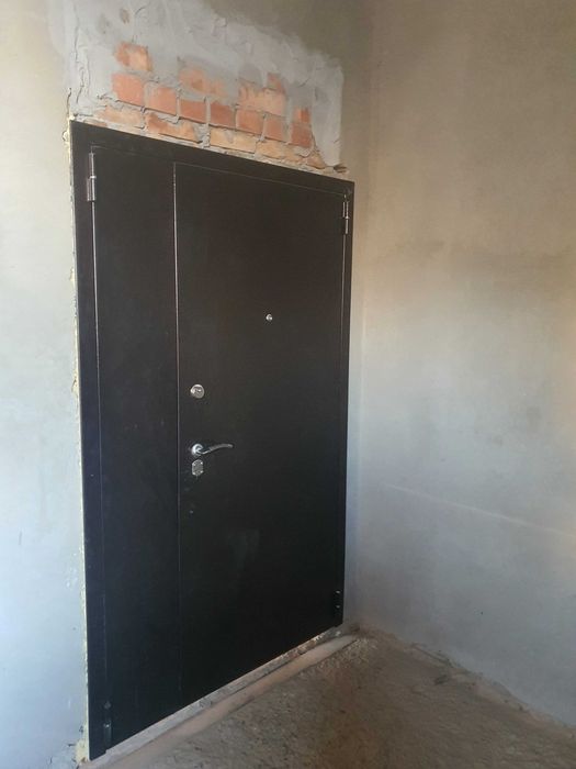 Спутник 22-Нужен Ремонт-9 ком-401 м²-8.25 сот.