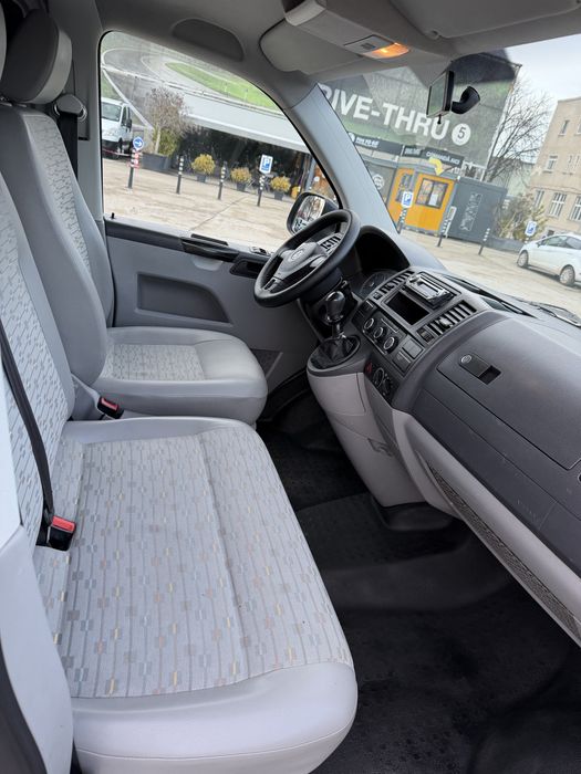 VW Transporter T5 8+1 Locuri 2011