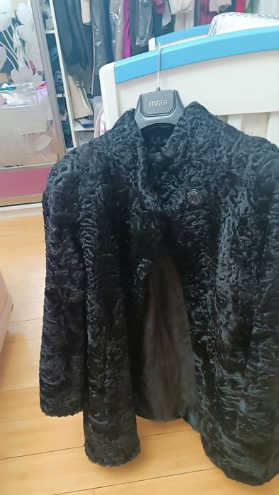 Дубленка женская из натурального бухарского  каракуля,