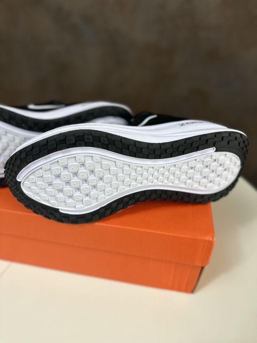 Нови Маратонки Nike Vomero Plus Размер 41