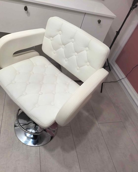 Vând scaun makeup/Bar