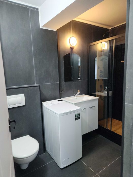 De inchiriat apartament 3 camere,,zona centrala