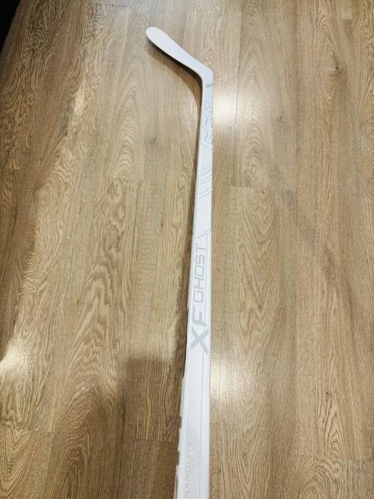 Хоккейнве клюшки Bauer и CCM