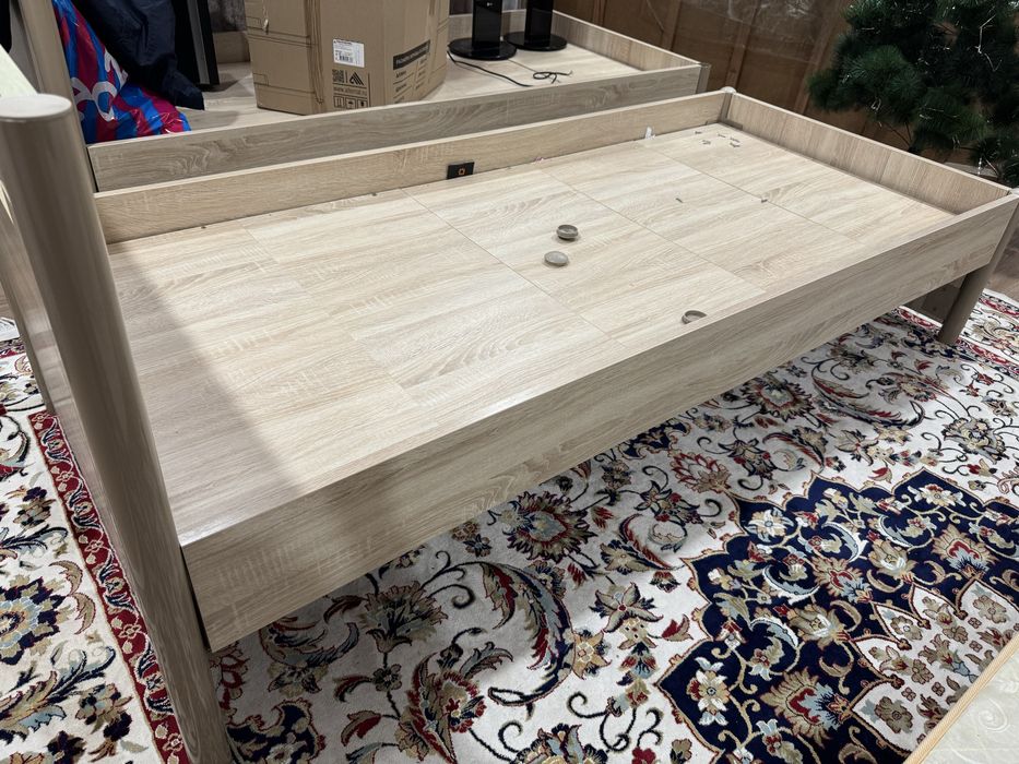 Кровать с матрасом