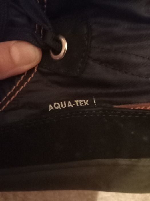 Дамски апрески номер 38 и топли ботуши номер 36